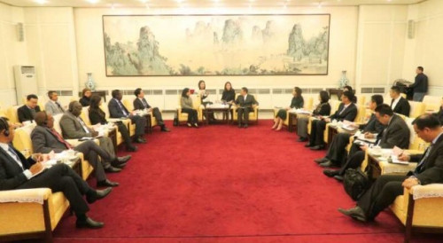 Visita ao Conselho para a Promoção de Comércio Internacional da China (CCPIT)