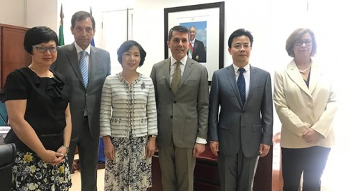 Representatives from Forum Macao meet with Portugal’s new Consul-General in Macao