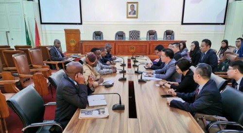 Permanent Secretariat of Forum Macao visits Angola