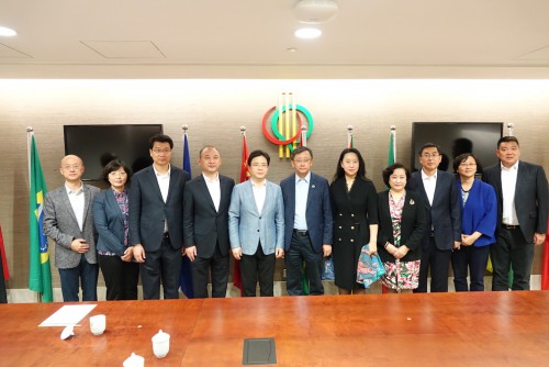Qingdao delegation pays visit to Permanent Secretariat of Forum Macao