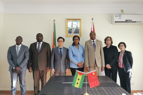Visita a Embaixada de São Tomé e Príncipe na China
