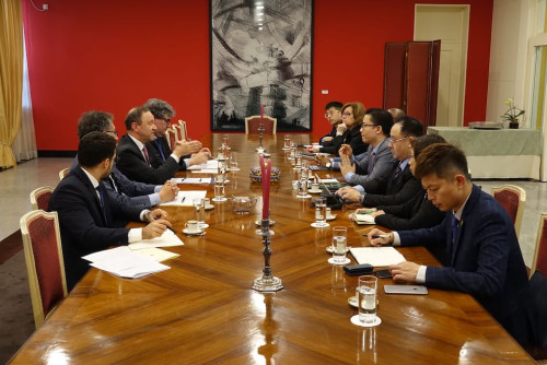 Visita a Embaixada do Brasil na China