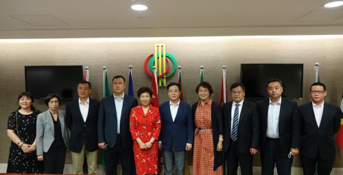 Delegation from Qingdao Municipality visits Permanent Secretariat of Forum Macao