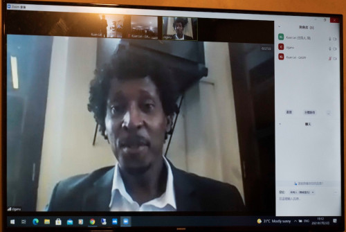 艺术家吉尔赫梅·卡瓦略（线上）介绍