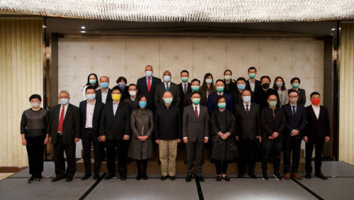 中葡论坛常设秘书处与传媒合影