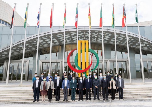 Delegations from Mainland China visit the Permanent Secretariat of Forum Macao