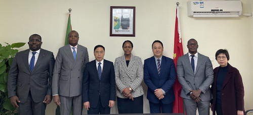 Visita à Embaixada de São Tomé e Príncipe na China