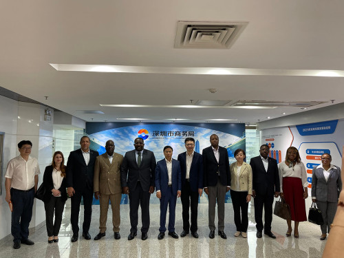 A delegação teve encontro com a Direcção do Comércio do Município de Shenzhen