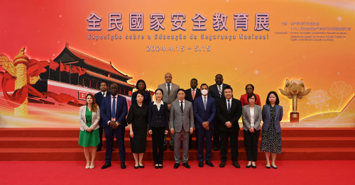 Secretariado Permanente do Fórum de Macau visitou a Exposição sobre a Educação da Segurança Nacional do Ano 2024