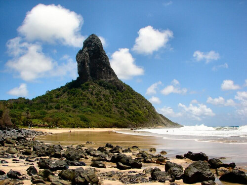 2001 – 巴西大西洋群岛：费尔南多-迪诺罗尼亚群岛和罗卡斯环礁保护区