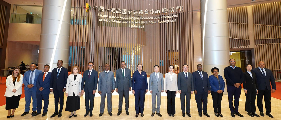Maria Gustava, Ambassador of Mozambique to China and Head of PSC Diplomatic Mission, Pays Farewell Visit to Permanent Secretariat of Forum Macao