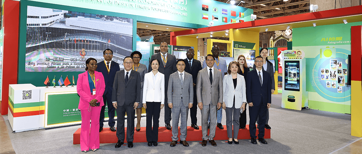 Secretariado Permanente do Fórum de Macau participa na 14.ª edição da Expo Internacional de Turismo (Indústria) de Macau e inaugura o pavilhão “Fórum para a Cooperação Económica e Comercial entre a Ch