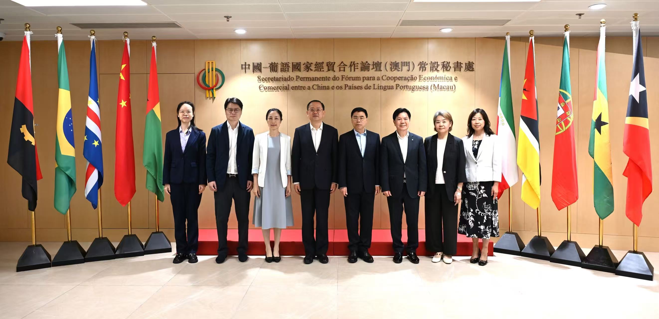 中国银行澳门分行行长范耀胜一行到访常设秘书处